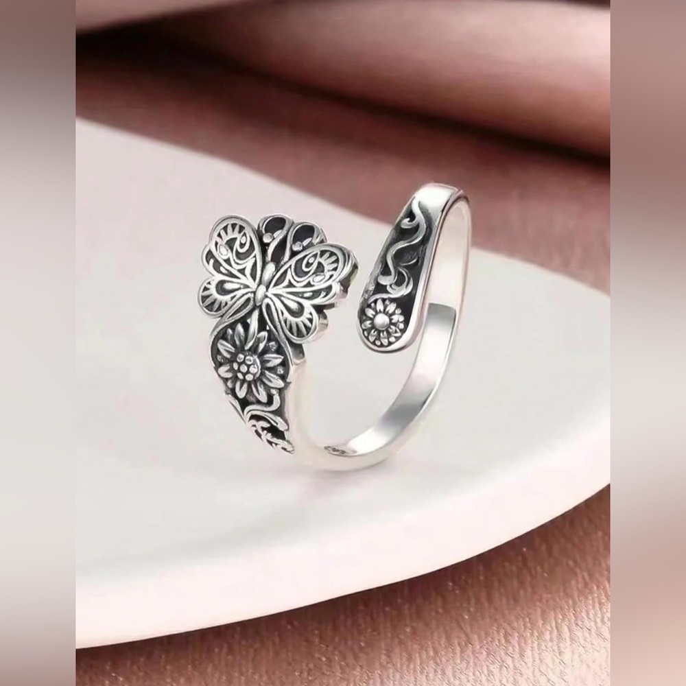 Elegant Silver Floral Women's Adjustable Ring